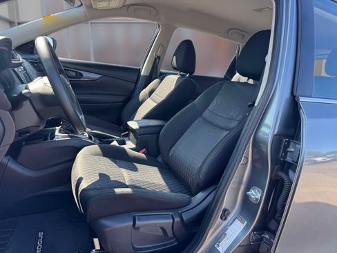 Used 2019 Nissan Rogue S AWD/4WD image 13