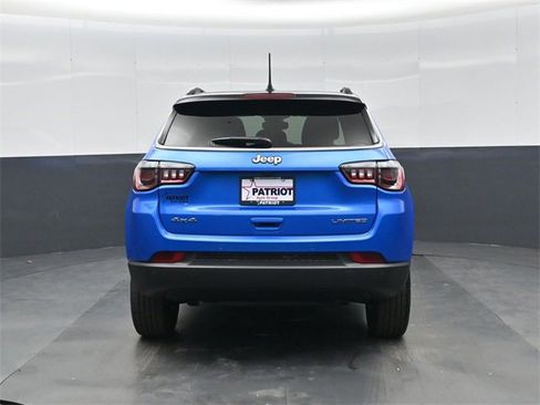 New 2026 Jeep Compass Limited w/ Mopar Graphics Package image 5