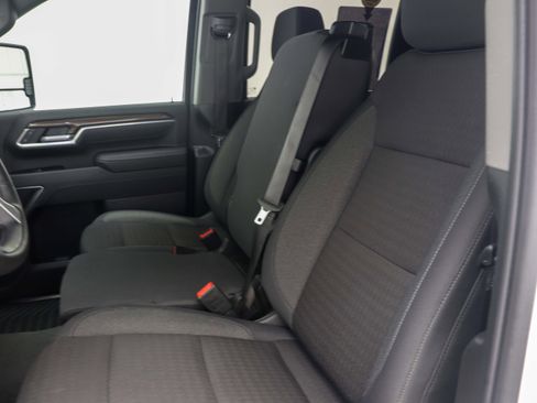 Used 2025 Chevrolet Silverado 3500 LT w/ Convenience Package AWD/4WD image 18