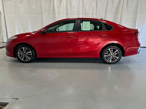 Used 2024 Kia Forte LXS image 4