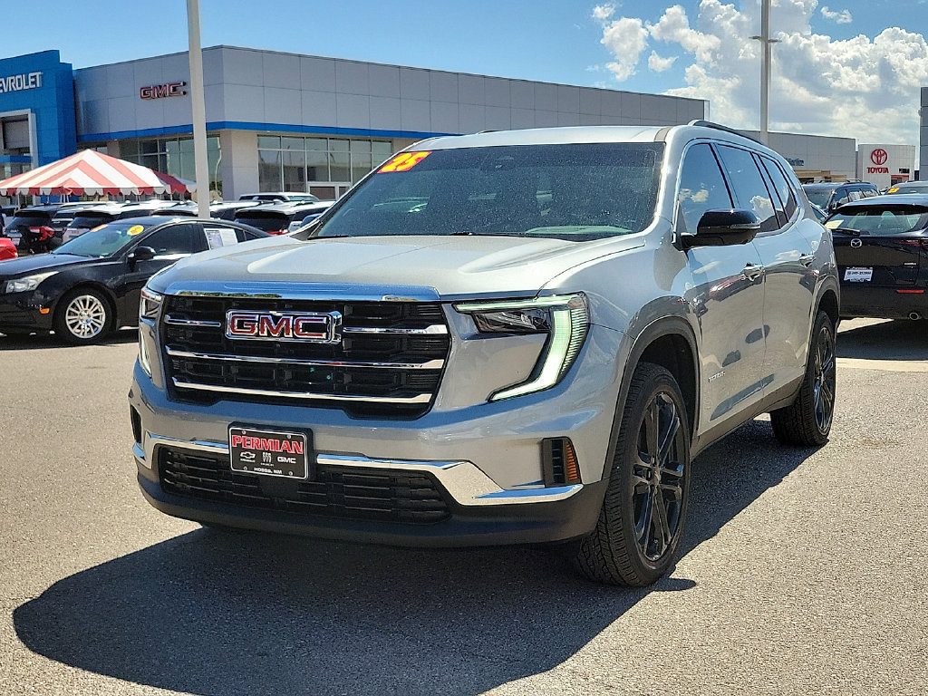 Used 2025 GMC Acadia Elevation FWD image 4