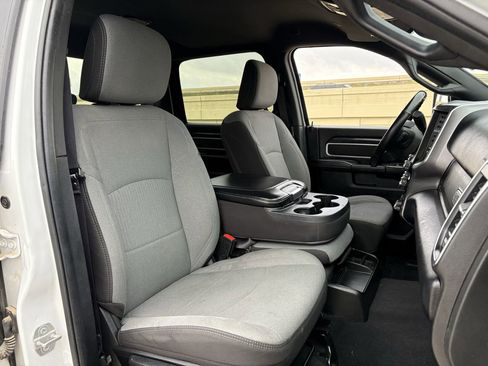 Used 2024 RAM 2500 Big Horn image 31