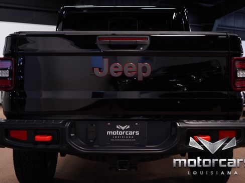 Used 2024 Jeep Gladiator Mojave AWD/4WD image 20