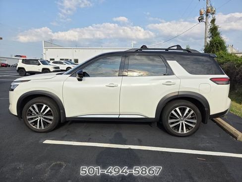 Used 2024 Nissan Pathfinder Platinum AWD/4WD image 7