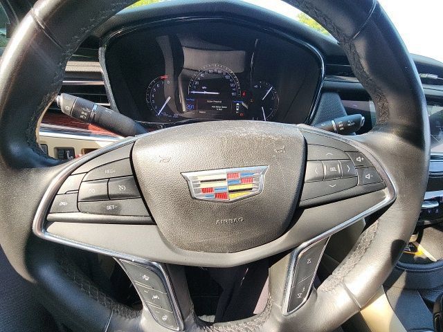 Used 2018 Cadillac XT5 Luxury w/ Driver Awareness Package AWD/4WD image 22