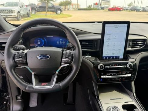 Used 2020 Ford F250 King Ranch w/ King Ranch Ultimate Package AWD/4WD image 16