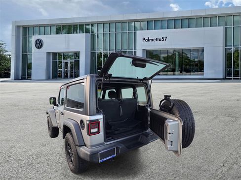 Used 2019 Jeep Wrangler Sport image 7