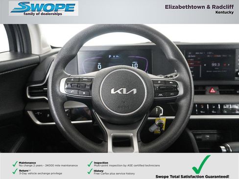 Used 2024 Kia Sportage LX image 17