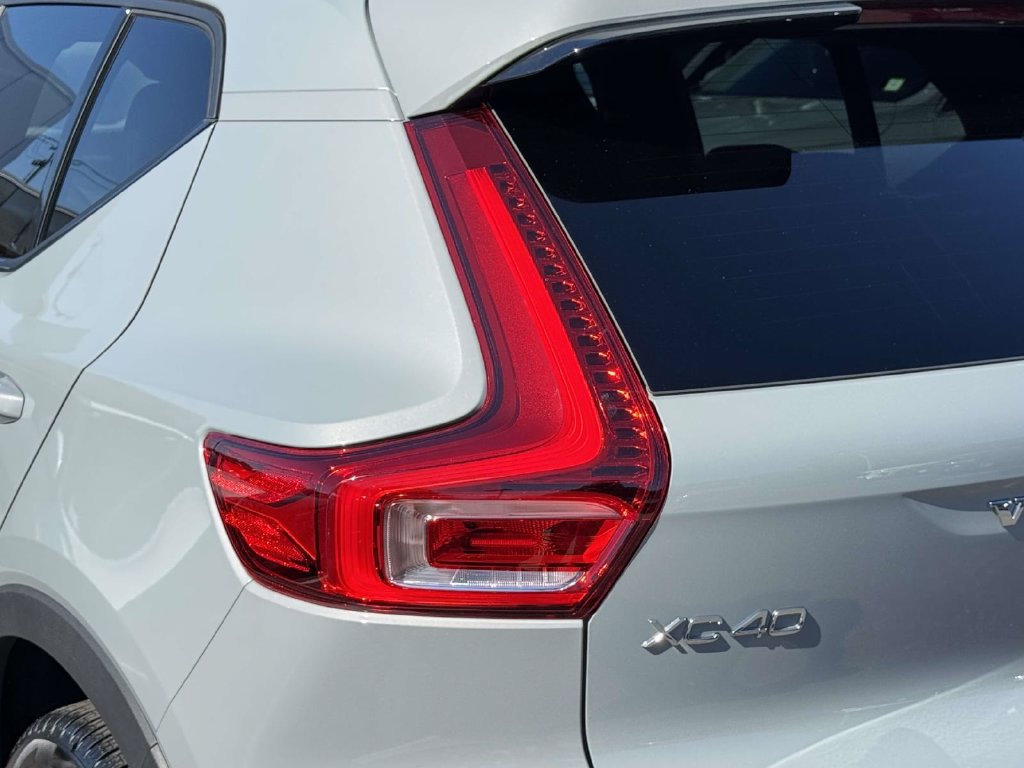 Used 2026 Volvo XC40 B5 Ultra w/ Climate Package AWD/4WD image 8
