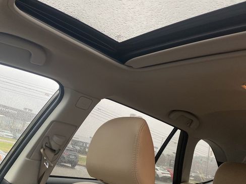 Used 2017 Subaru Outback 2.5i Limited image 5