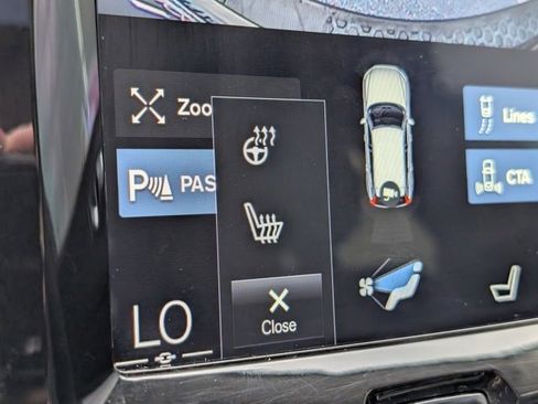 Used 2019 Volvo XC60 T5 Momentum w/ Multimedia Package image 15