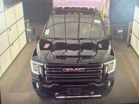 Used 2022 GMC Sierra 2500 AT4 w/ Gooseneck/5TH Wheel Package AWD/4WD image 10