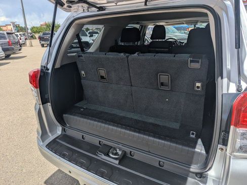 Used 2010 Toyota 4Runner SR5 AWD/4WD image 24