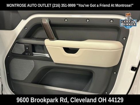 Used 2024 Land Rover Defender 130 X-Dynamic SE image 37