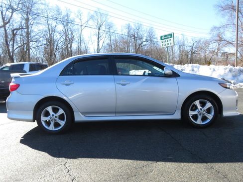 Used 2012 Toyota Corolla S image 4