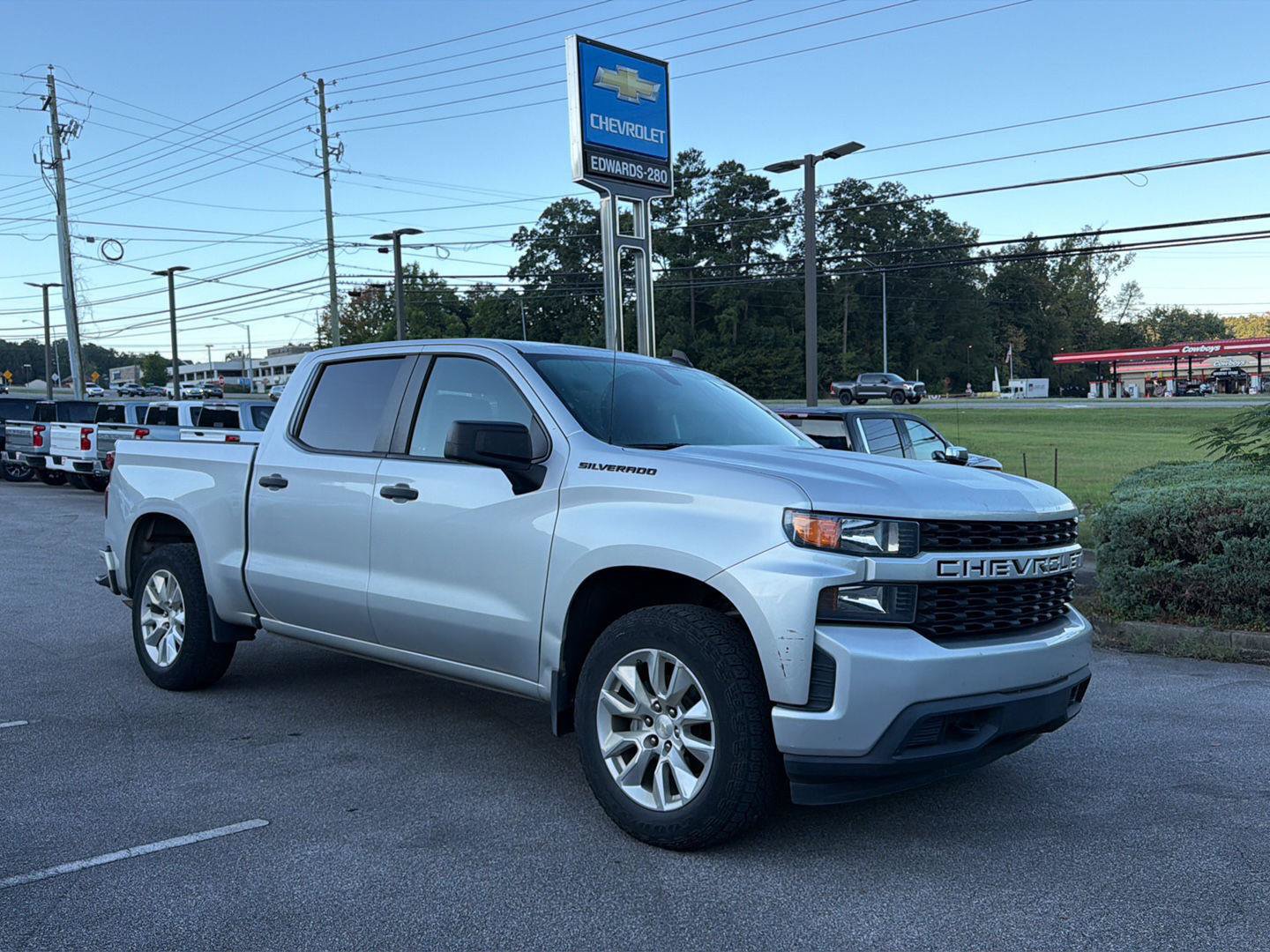 Used 2020 Chevrolet Silverado 1500 Custom w/ Custom Value Package RWD image 4