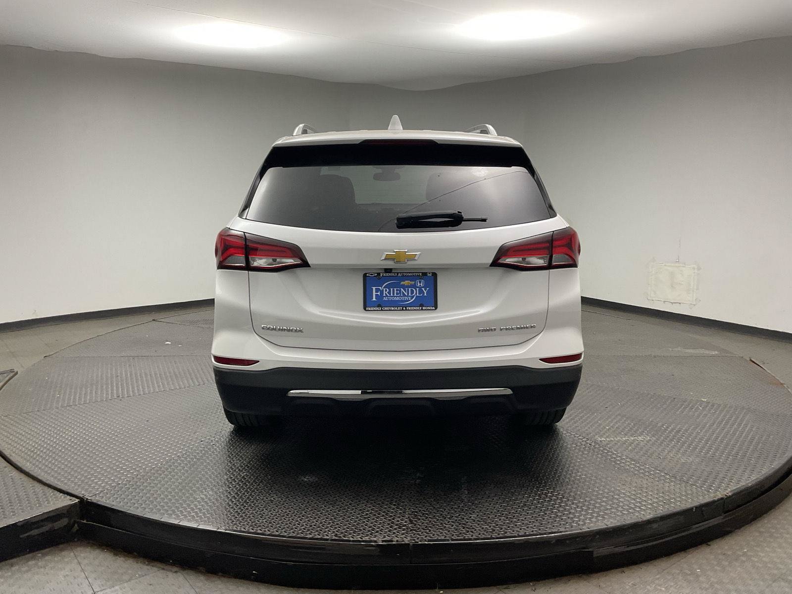 Used 2022 Chevrolet Equinox Premier AWD/4WD image 6