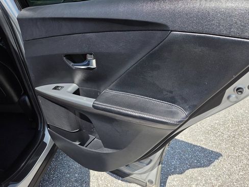 Used 2015 Toyota Venza XLE FWD image 15