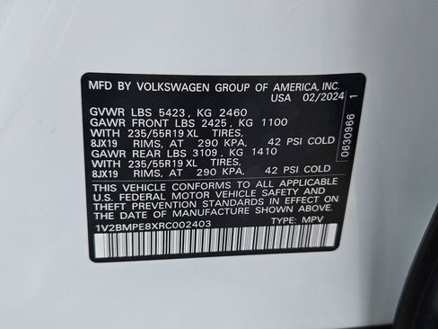 Used 2024 Volkswagen ID.4 2WD image 33