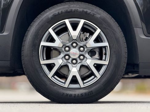 Used 2023 GMC Acadia SLT image 20