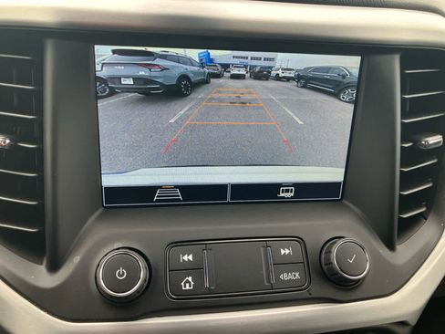 Used 2022 GMC Acadia SLE w/ Driver Convenience Package image 22