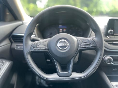 Used 2024 Nissan Altima 2.5 S FWD image 30