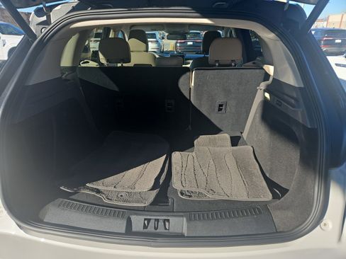 Certified 2022 Lincoln Corsair Standard w/ Equipment Group 101A image 16