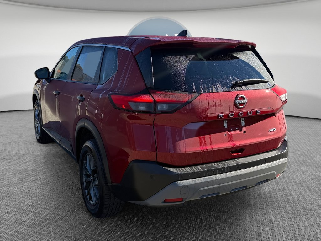 Used 2023 Nissan Rogue S AWD/4WD image 6