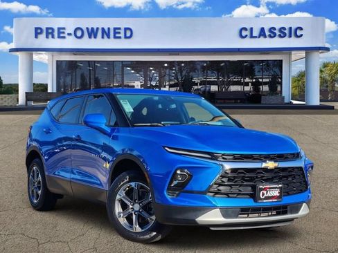 Used 2024 Chevrolet Blazer LT w/ Driver Confidence Package FWD image 1