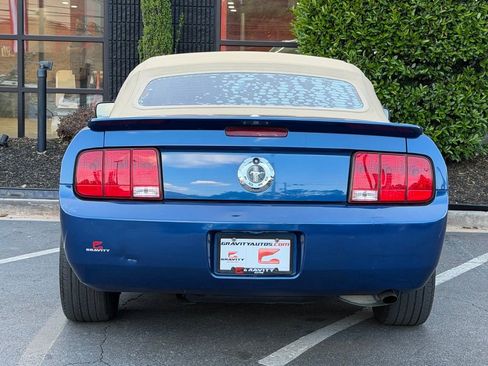 Used 2007 Ford Mustang Convertible RWD image 14