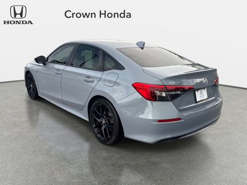 Used 2024 Honda Civic Sport image 3