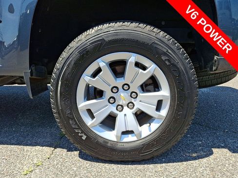 Used 2019 Chevrolet Colorado LT w/ LT Convenience Package RWD image 8