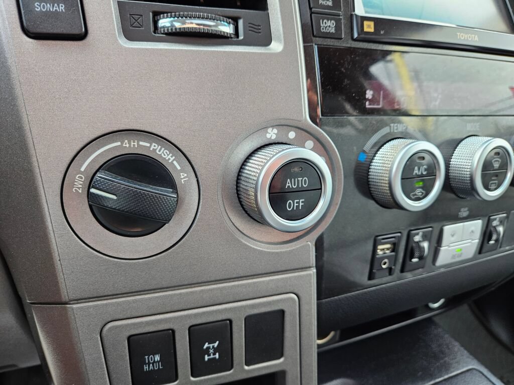 Used 2011 Toyota Sequoia Limited AWD/4WD image 26