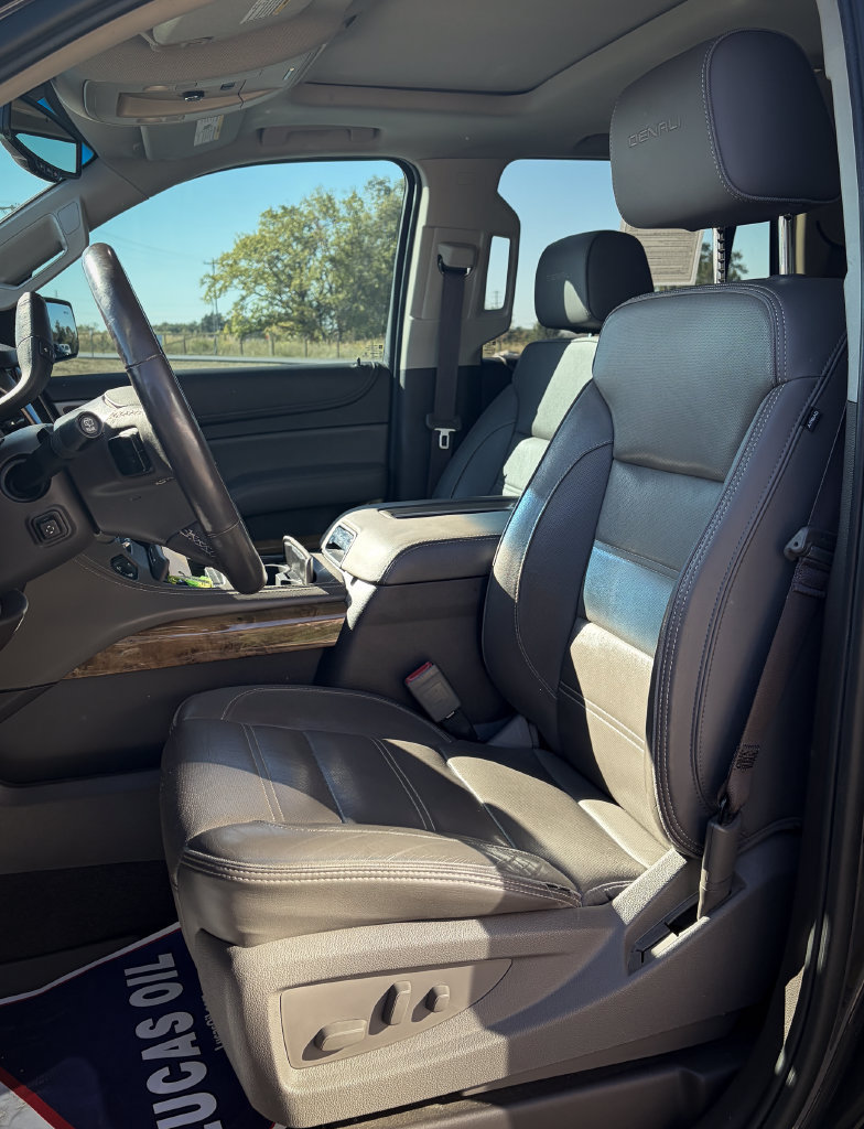 Used 2017 GMC Yukon Denali AWD/4WD image 23