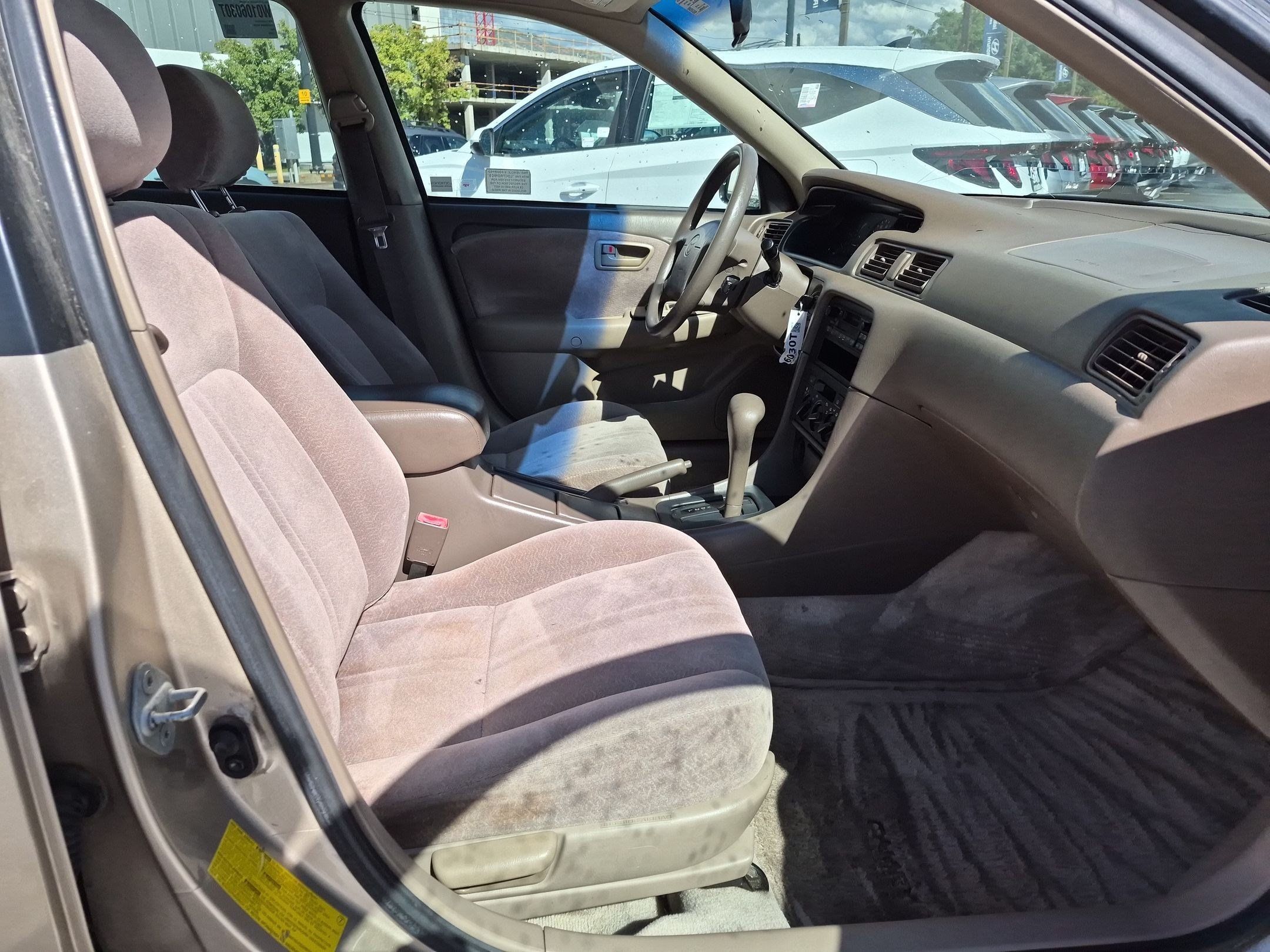 Used 1998 Toyota Camry LE FWD image 28