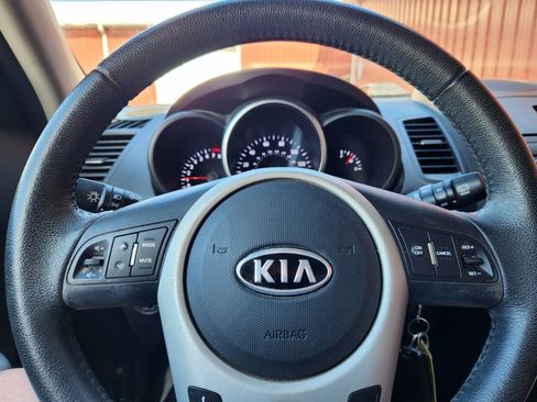 Used 2012 Kia Soul + w/ Audio Pkg FWD image 21