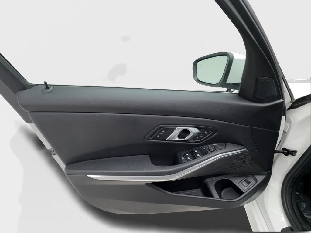 Used 2025 BMW 330i Sedan RWD image 24