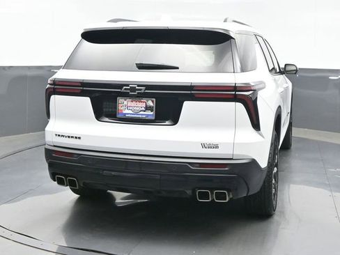 Used 2025 Chevrolet Traverse LT w/ Midnight/Sport Edition FWD image 5