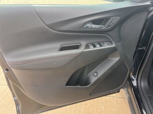Used 2022 Chevrolet Equinox RS w/ LPO, Floor Liner Package AWD/4WD image 7