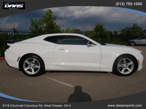 Used 2017 Chevrolet Camaro LT RWD image 8