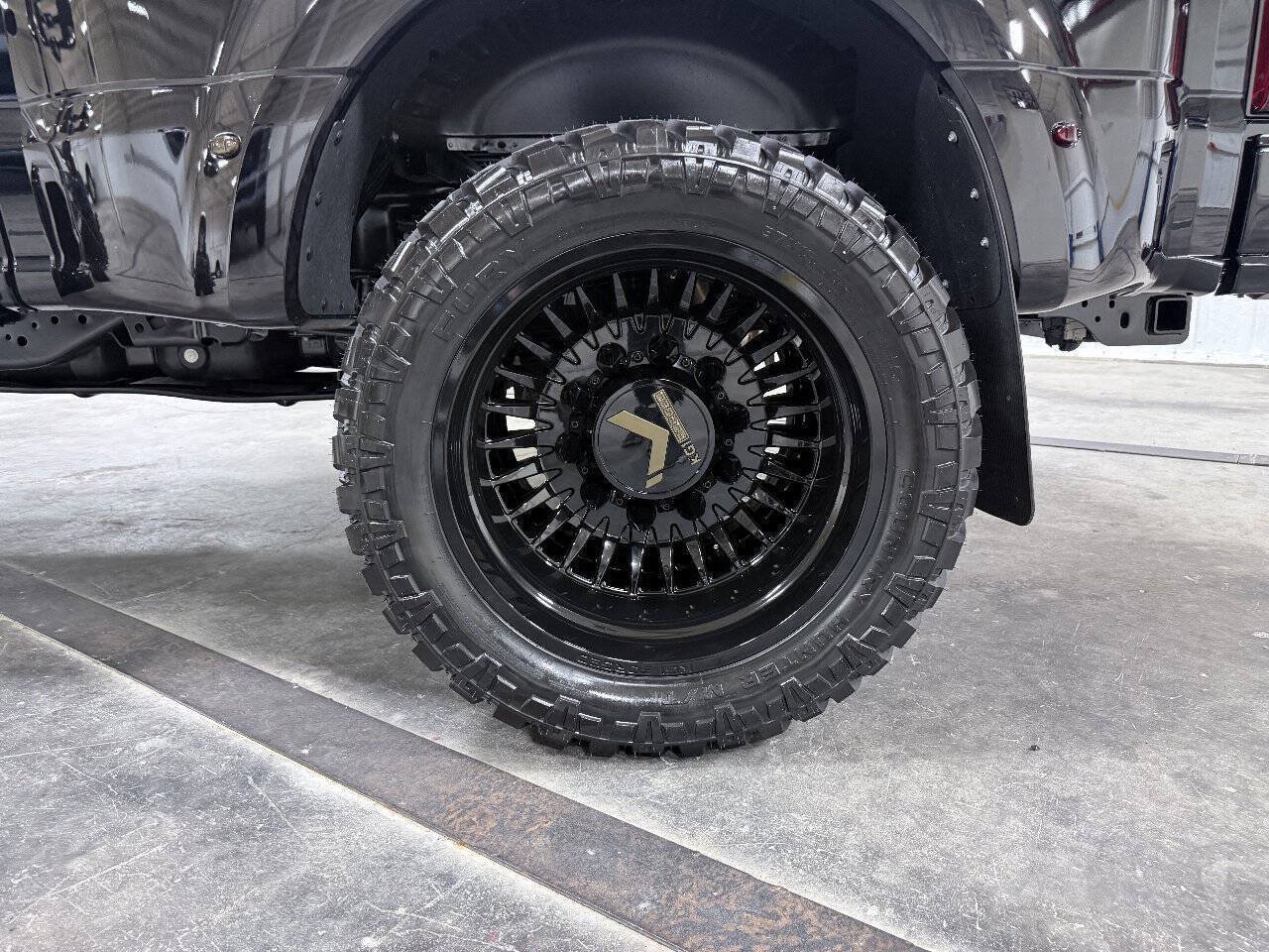 Used 2026 Ford F450 Platinum w/ FX4 Off-Road Package AWD/4WD image 37