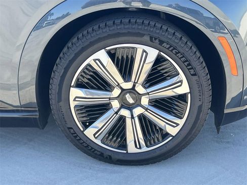 New 2025 Cadillac Escalade IQ Luxury 2 image 37