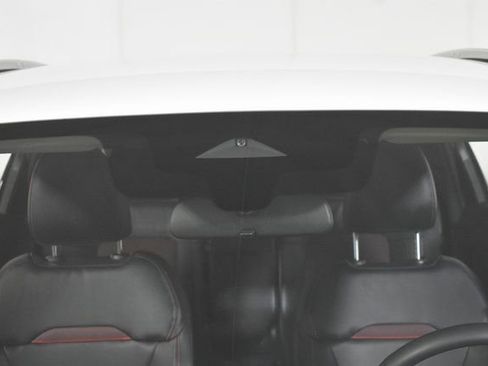 Certified 2025 Nissan Kicks SR image 34