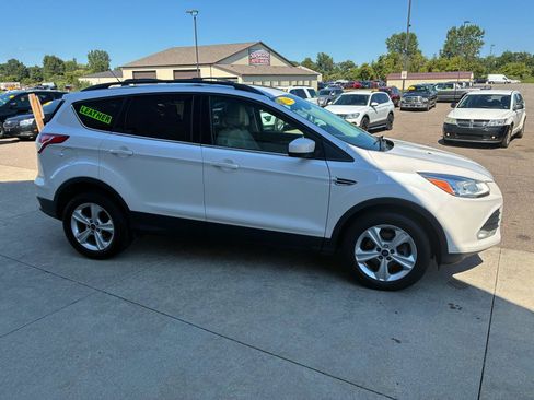 Used 2014 Ford Escape SE w/ Equipment Group 201A FWD image 4