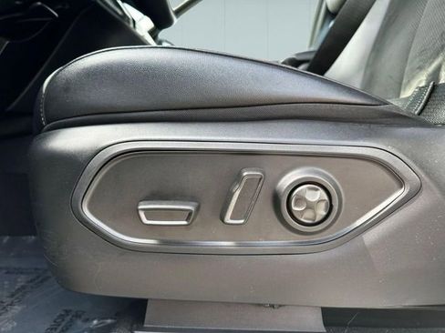 Used 2024 Jeep Grand Cherokee Altitude image 11