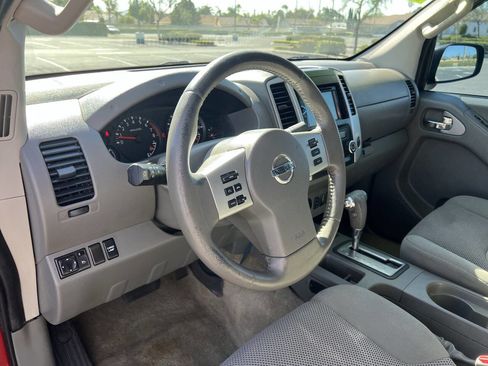 Used 2017 Nissan Frontier SV w/ SV Value Truck Package image 18