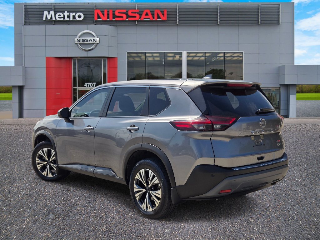 Certified 2023 Nissan Rogue SV FWD image 4
