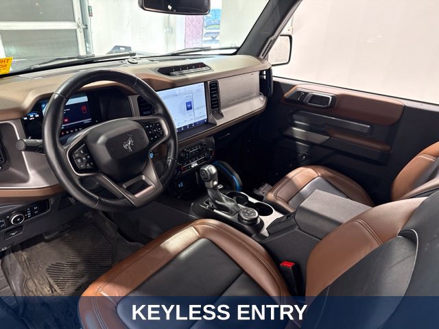 Used 2023 Ford Bronco Outer Banks w/ Sasquatch Package AWD/4WD image 13
