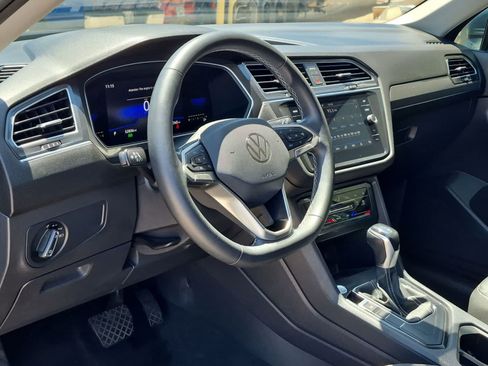 Used 2022 Volkswagen Tiguan SE FWD image 10