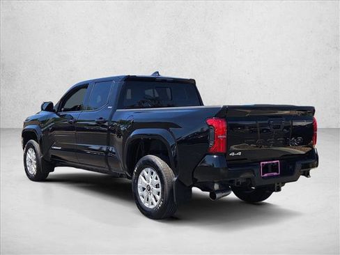 Certified 2025 Toyota Tacoma SR5 AWD/4WD image 8